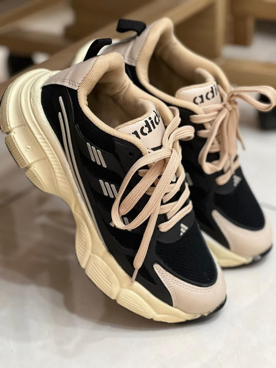 کتونی زنانه کرم