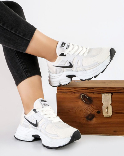 کتونی زنانه