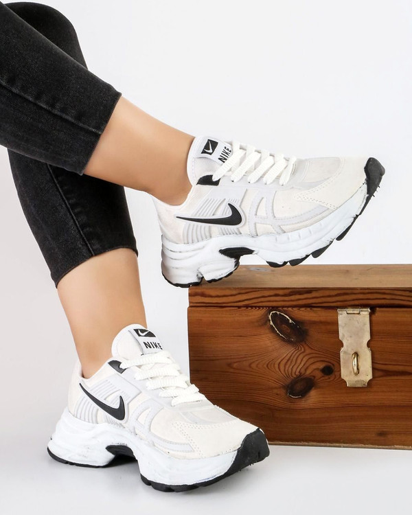 کتونی زنانه