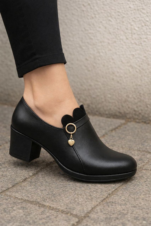 کفش پاشنه دار زنانه