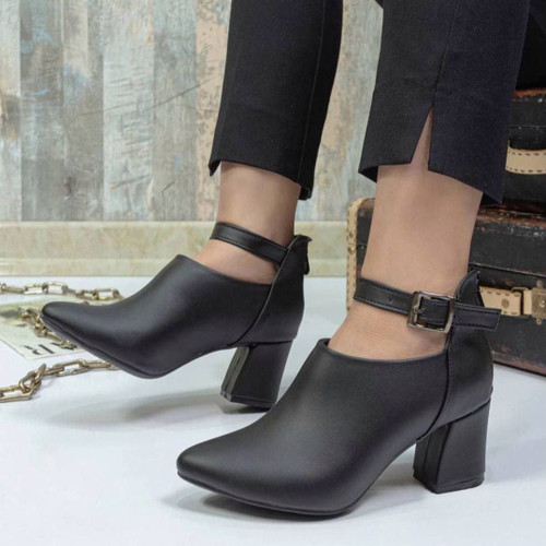 کفش پاشنه بلند زنانه