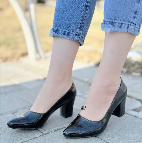 کفش پاشنه دار زنانه