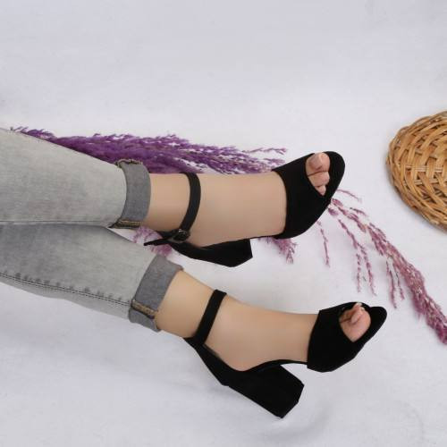 کفش پاشنه دار زنانه در دو جنس سوییت و چرم