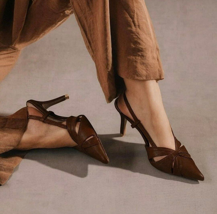 کفش پاشنه بلند زنانه
